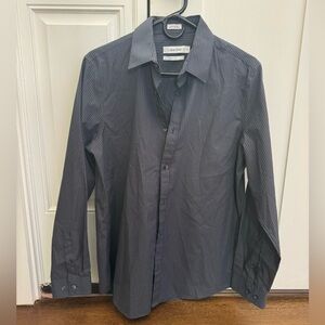 EUC Calvin Klein Button-Down!